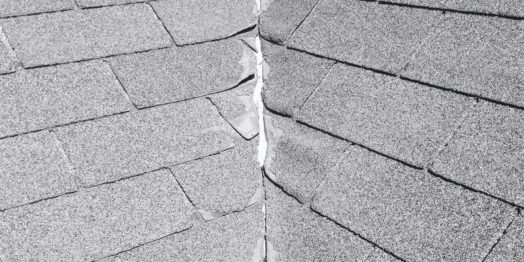 Astuces et conseils de réparation de bardeaux d'asphalte de toit