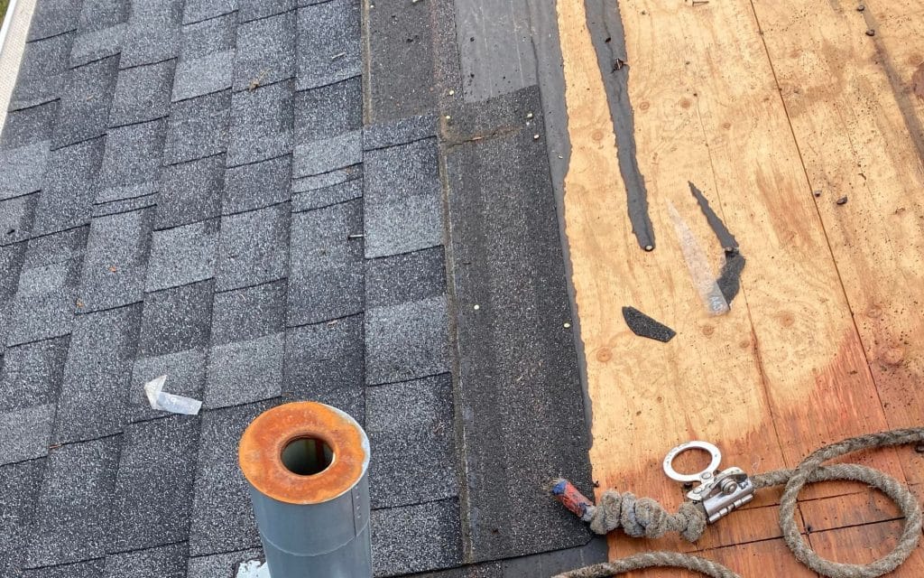 Réparation de bardeau arrachés sur une toiture