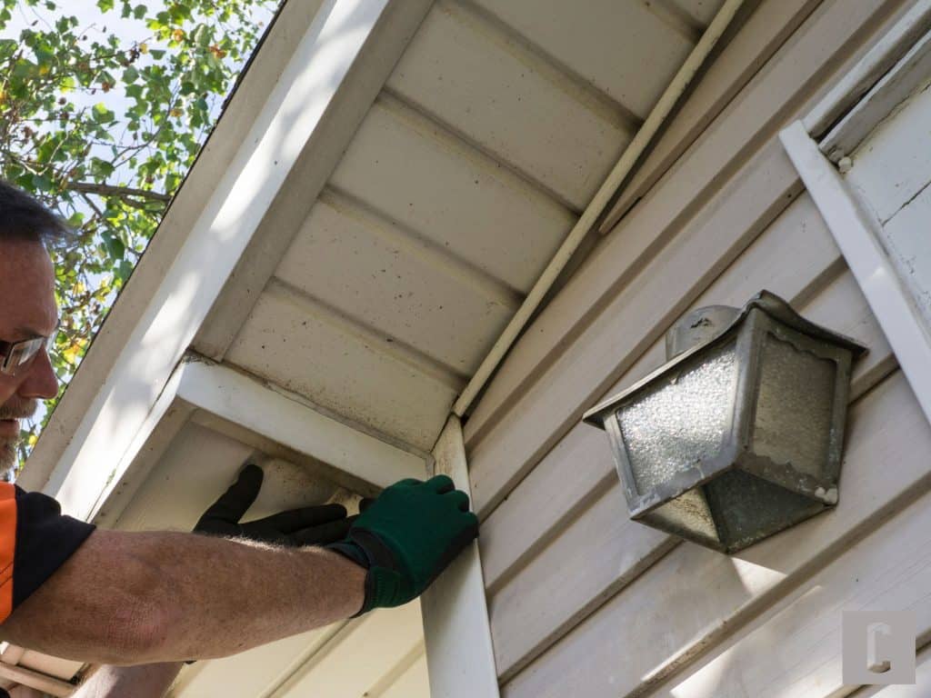 Vérification de l'étanchéité du revêtement extérieur de la maison